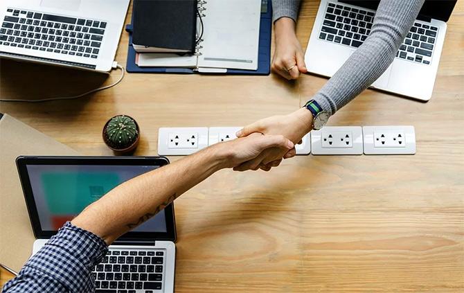 Handshake top view Image